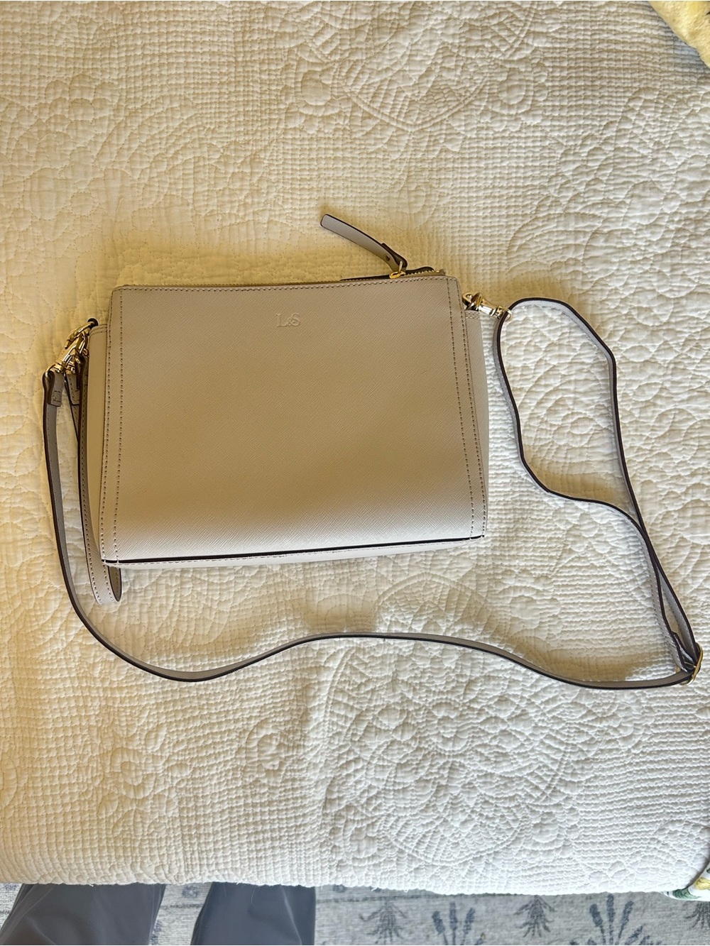 Lo and Sons Pearl Bag in Light Gray Saffiano - Picture 3 of 7